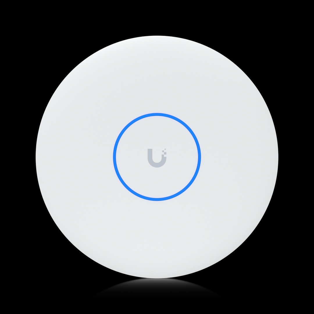 Ubiquiti - Ceiling-mounted 8-stream WiFi 7 AP with dedicated spectral scanning radio and 10/5/2.5/1 GbE support.